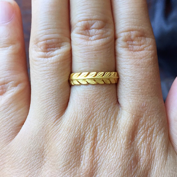 Gold olive branch band ring - Picture 4 of 4